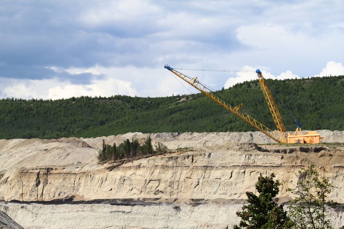 This giant electric dragline is a crucial component of the <a href="http://www.groundtruthtrekking.org/Issues/AlaskaCoal/UsibelliCoalMine.html">Usibelli coal mines</a> operation.