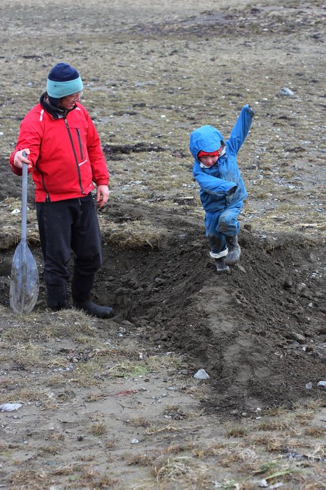 Carrying on a tradition started with his own father, Hig and Katmai built a dam in a tidal slough, waiting for the water to overtake it.