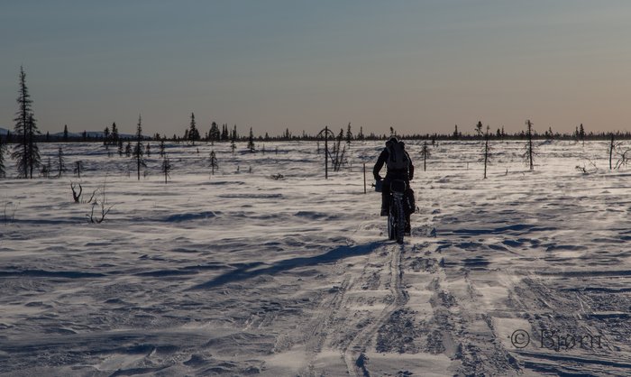 Riding through ground blizzards can be very difficult. Thankfully the wind was an easterly.