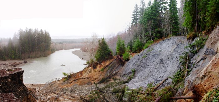The road to the Queets trailhead was destroyed by a large landslide when we visited in 2006.