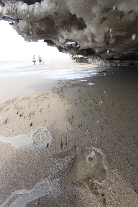 Large shelves of ice extend out fromt he shoreline in places, providing a barrier to erosion until they melt in the spring.