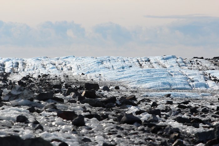 Russel, an explorer in the late 19th century, described the surface of Malaspina Glacier as similar to the rolling prairie.