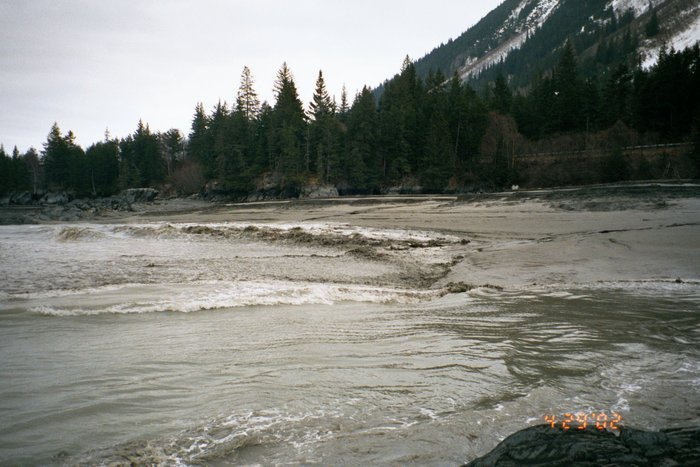 Photo 4 - reflected bore becoming more coherent.