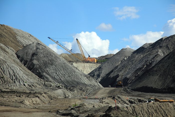 This is the most active of the <a href="http://www.groundtruthtrekking.org/Issues/AlaskaCoal/UsibelliCoalMine.html">Usibelli coal mines</a>.