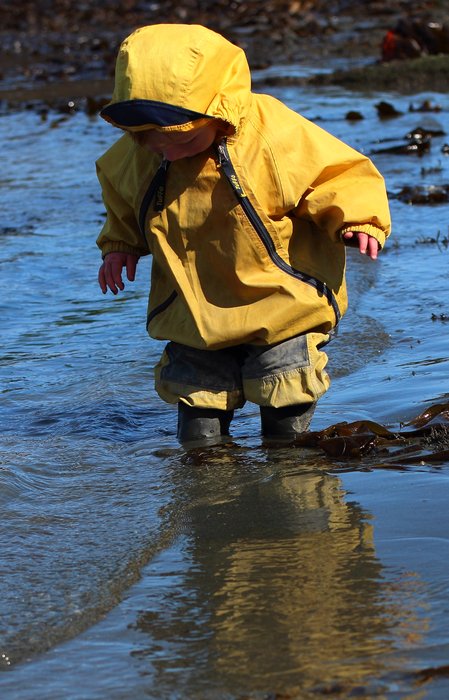Lituya puzzles out how to get out of sticky mud and rising water